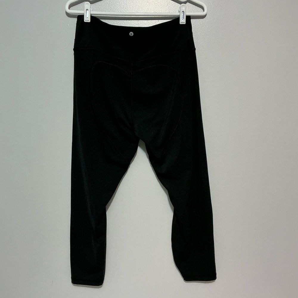Victoria's Secret Black Leggings with heart design on back size L